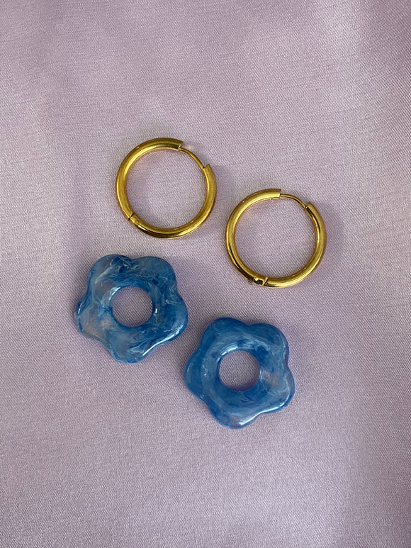 Blue Flower Resin Hoop Earrings